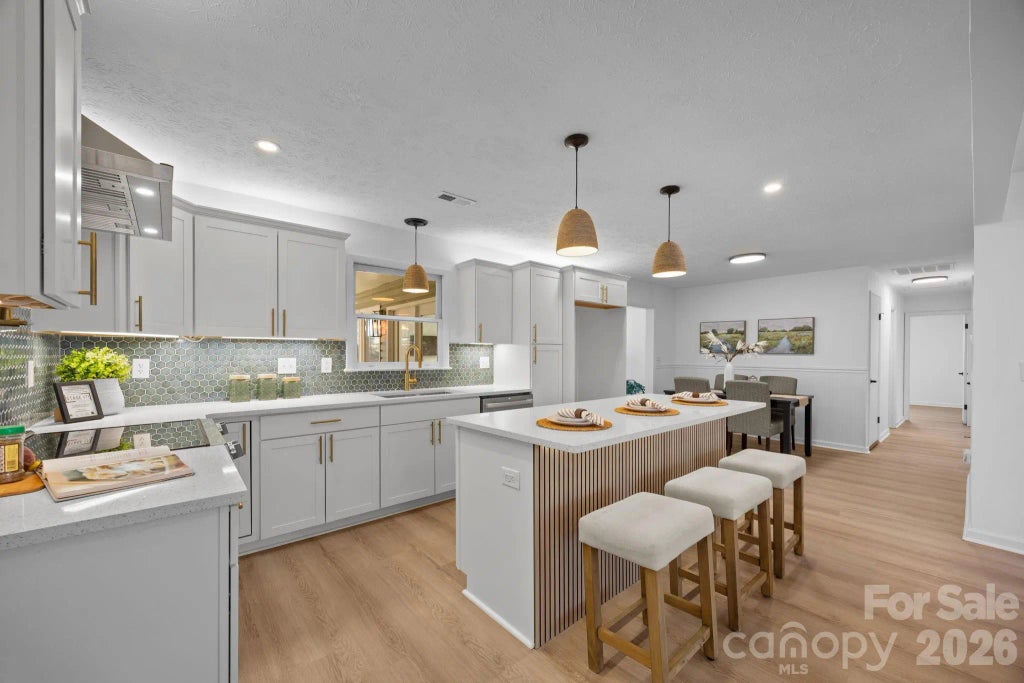 23 Coronet Lane, Hendersonville