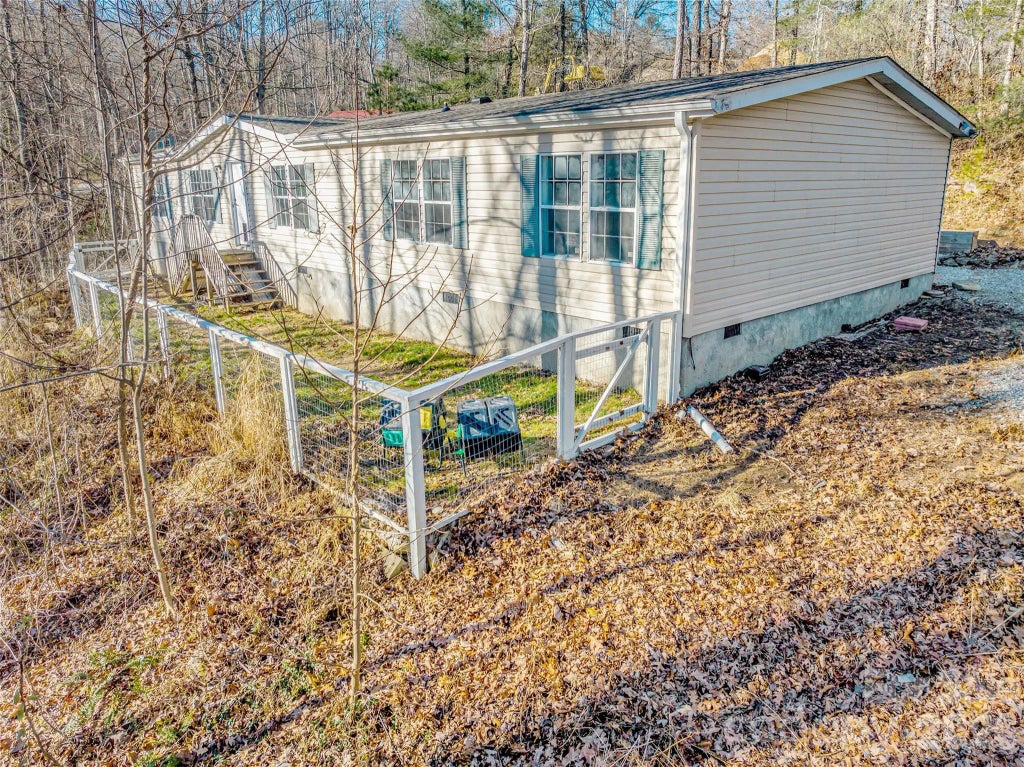 140 Crows Nest Road, Hendersonville