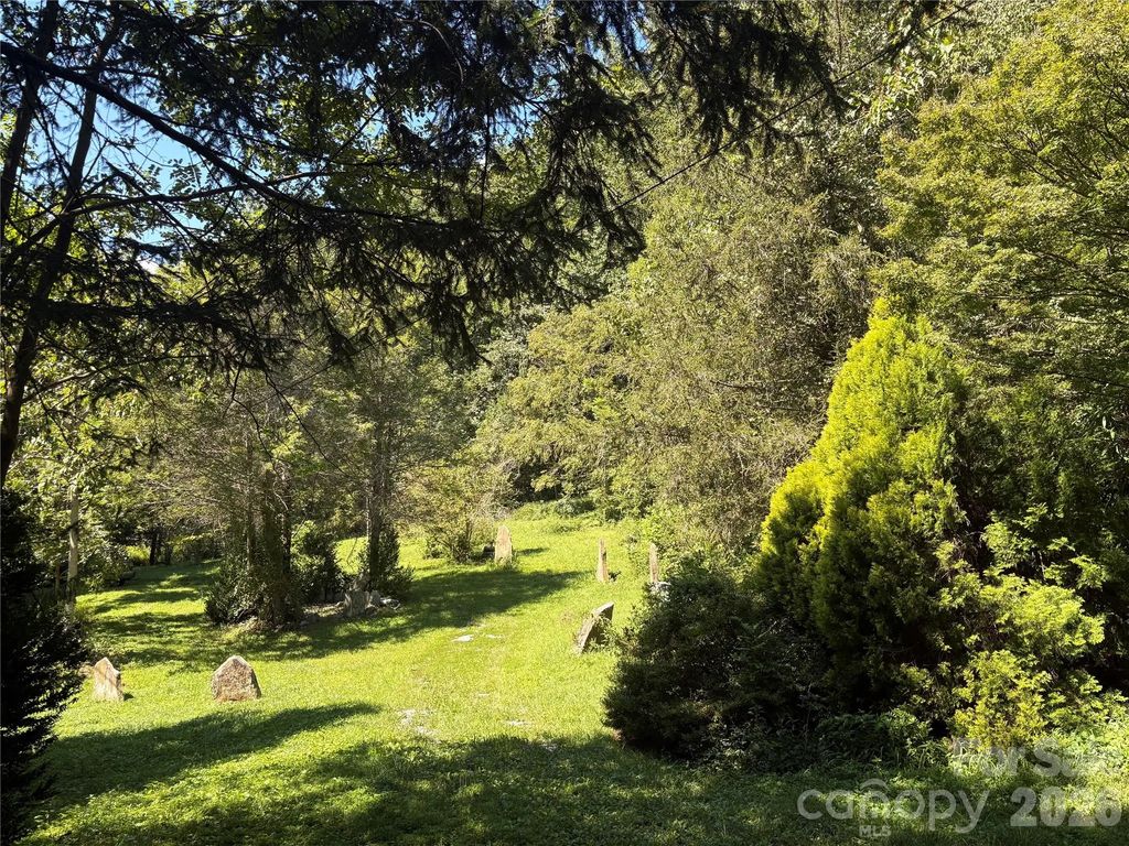 276 Cedar Creek Road, Black Mountain