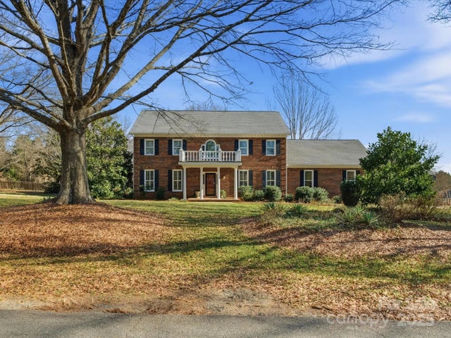 1498 Willow Oaks Trail, Weddington