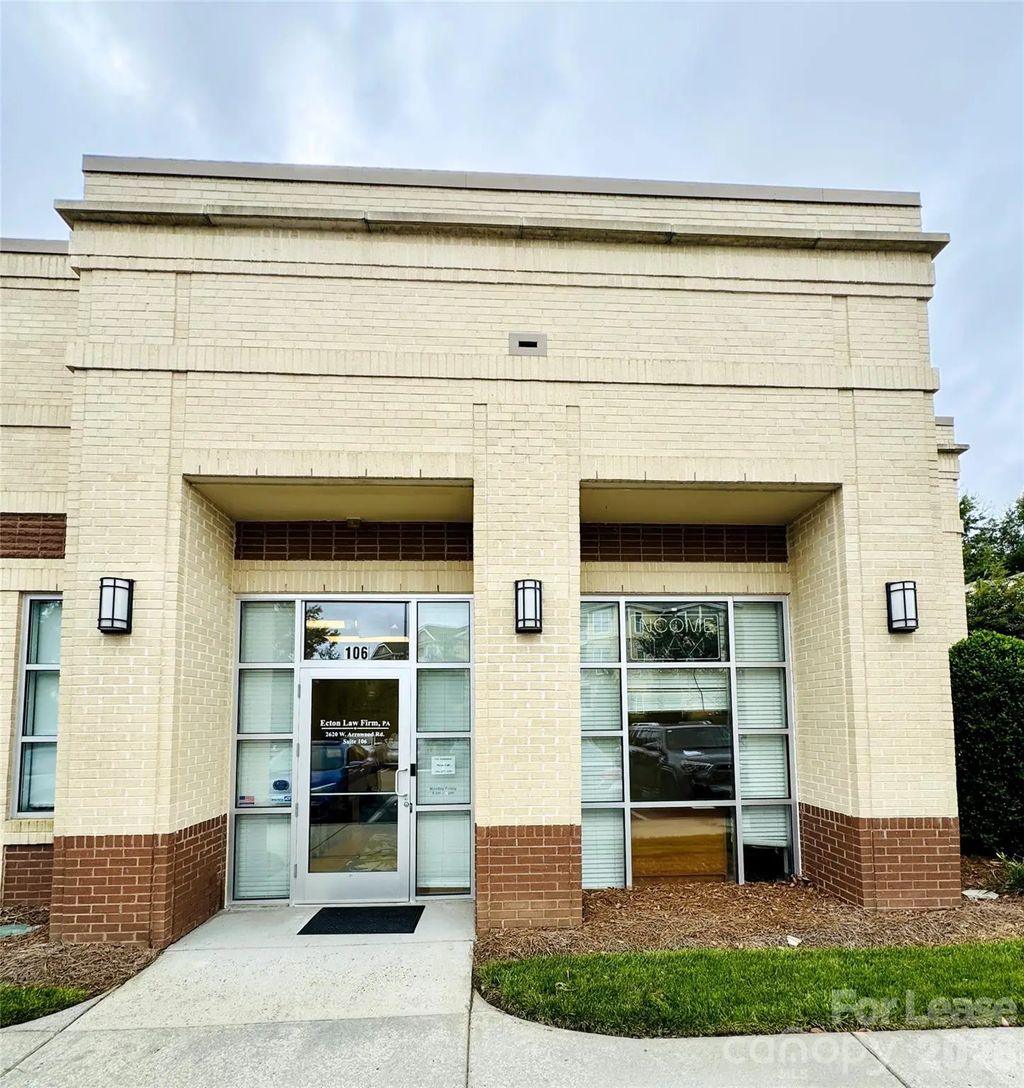 2620 W Arrowood Road, Charlotte