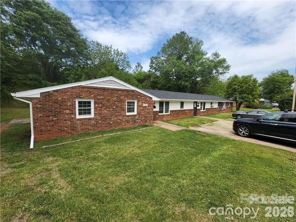 151 Crescent Drive, Forest City