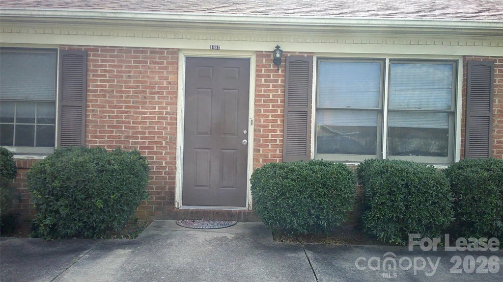 1482 14th Avenue Ne, Hickory