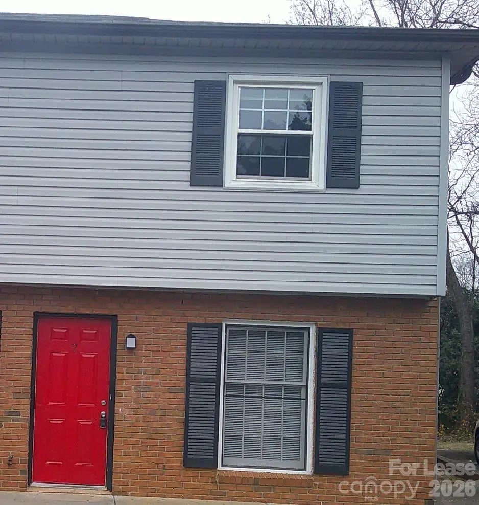 263 16th Avenue Ne 7, Hickory