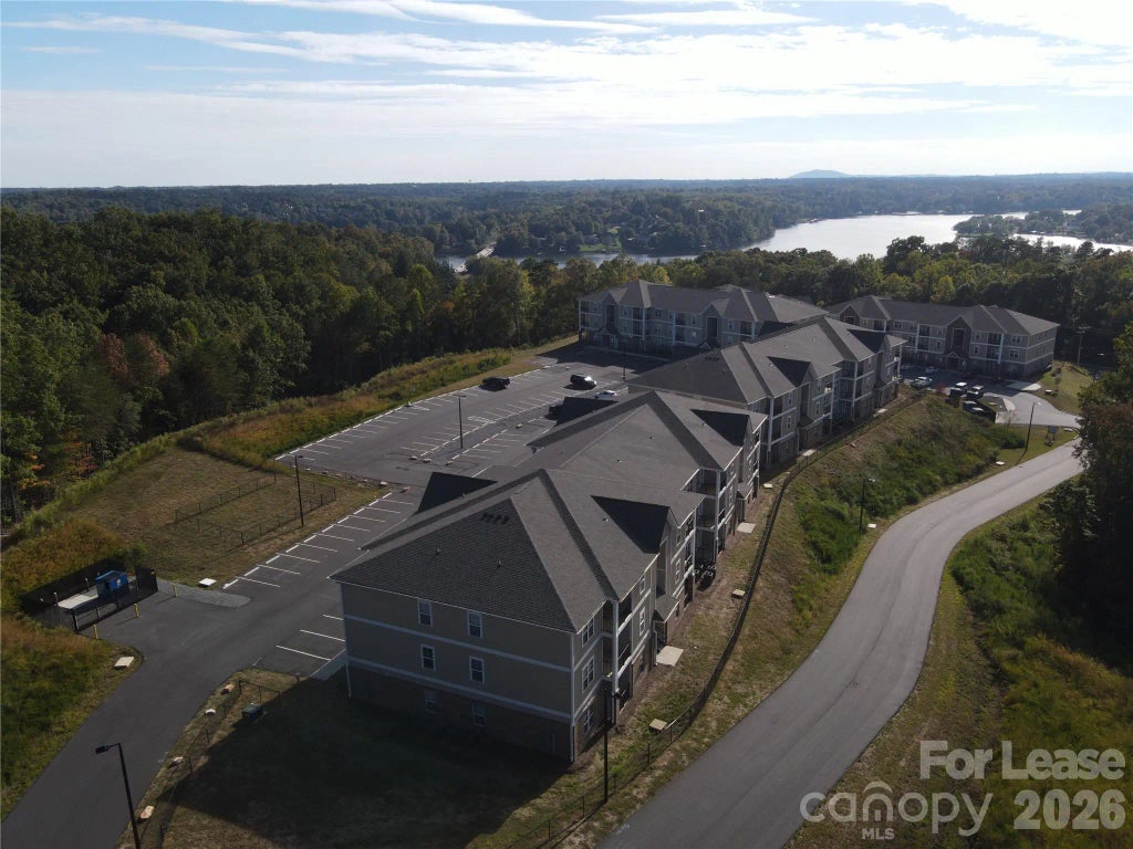 90 Riverside Drive, Hickory