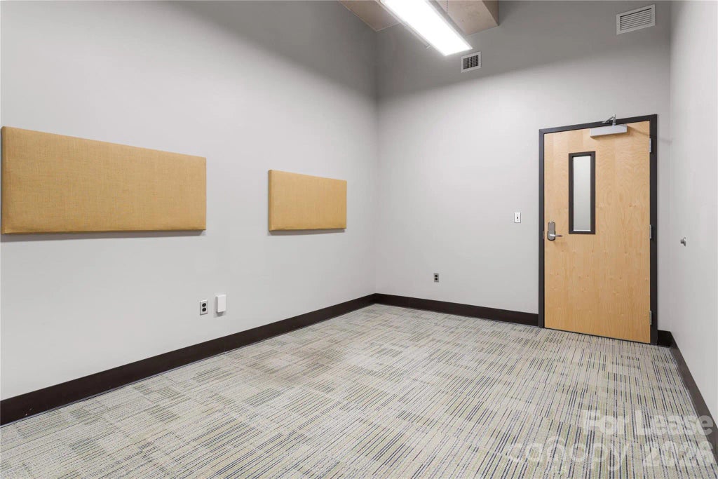 101 Allen Street E 211, Hendersonville