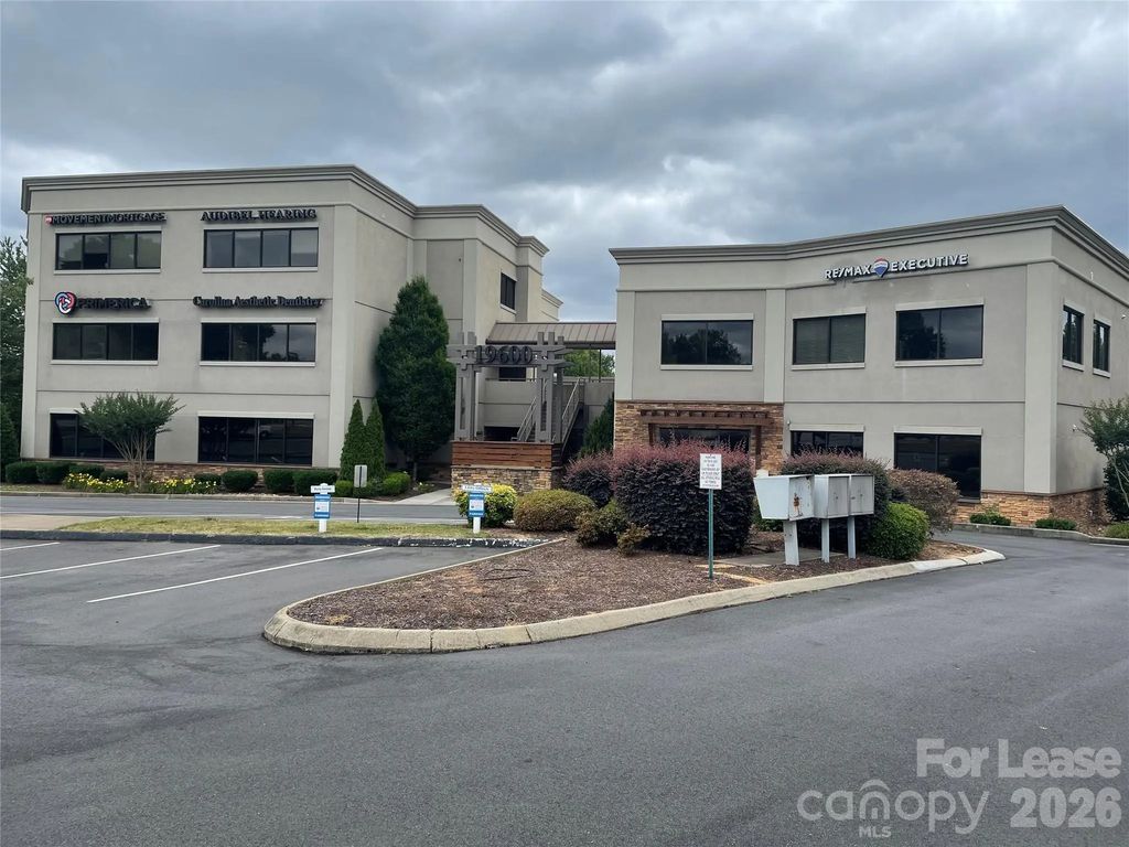 19600 W Catawba Avenue, Cornelius