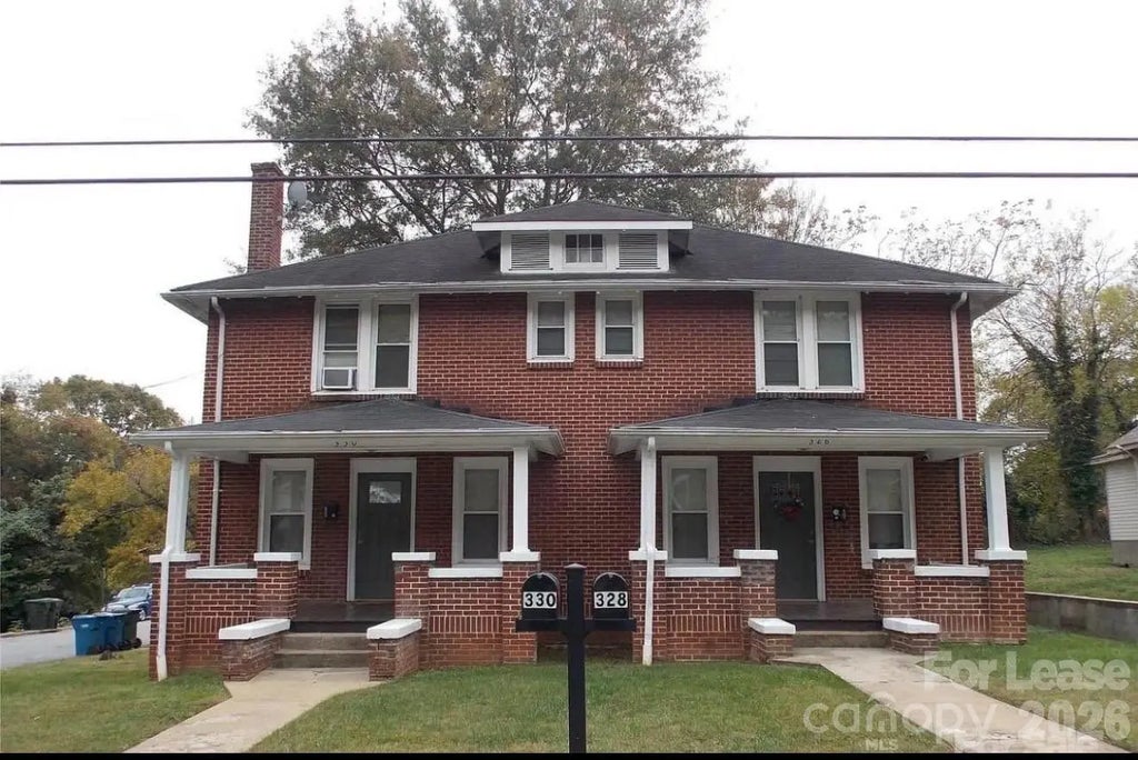 328 3rd Avenue Se, Hickory