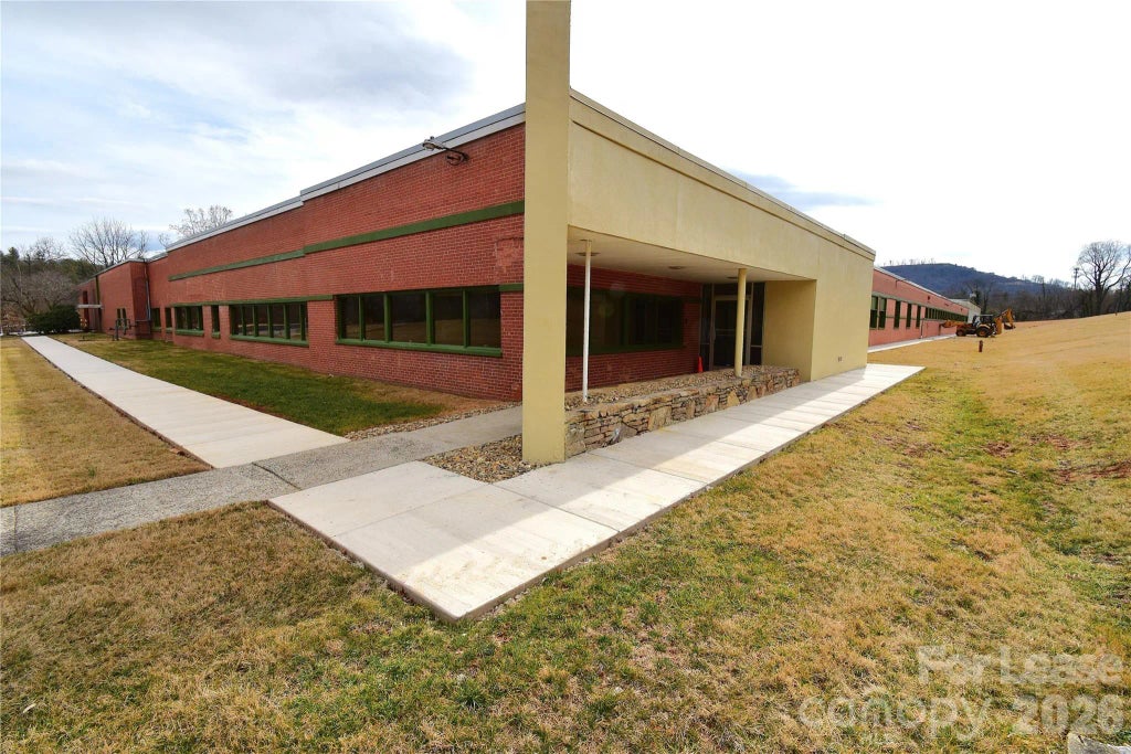 1 Balcrank Way, Weaverville