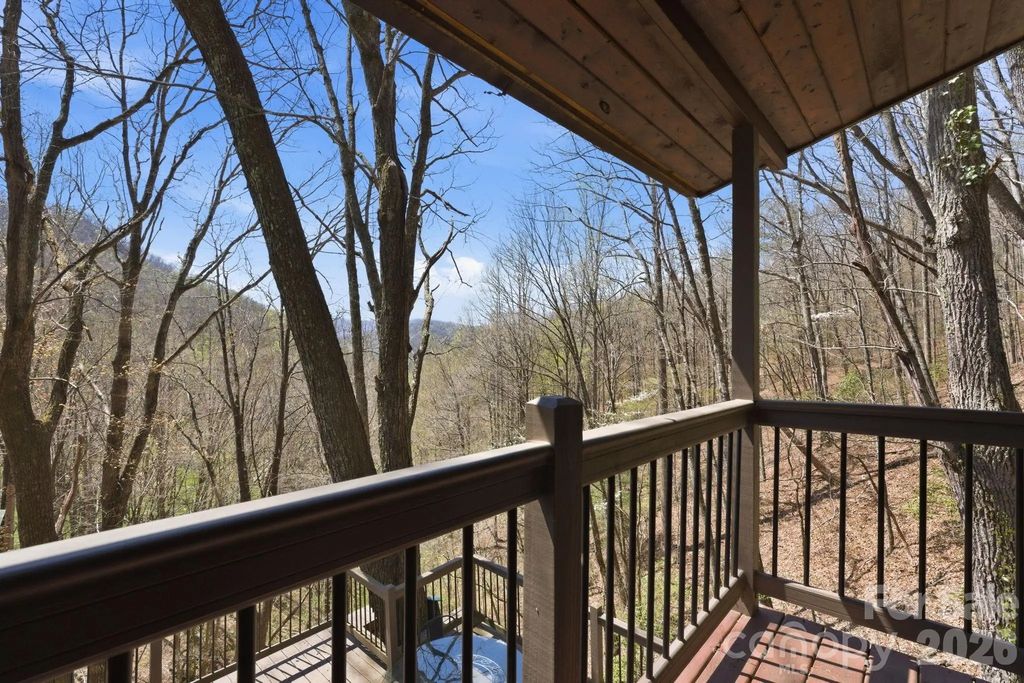 1837 E Alarka Road, Bryson City