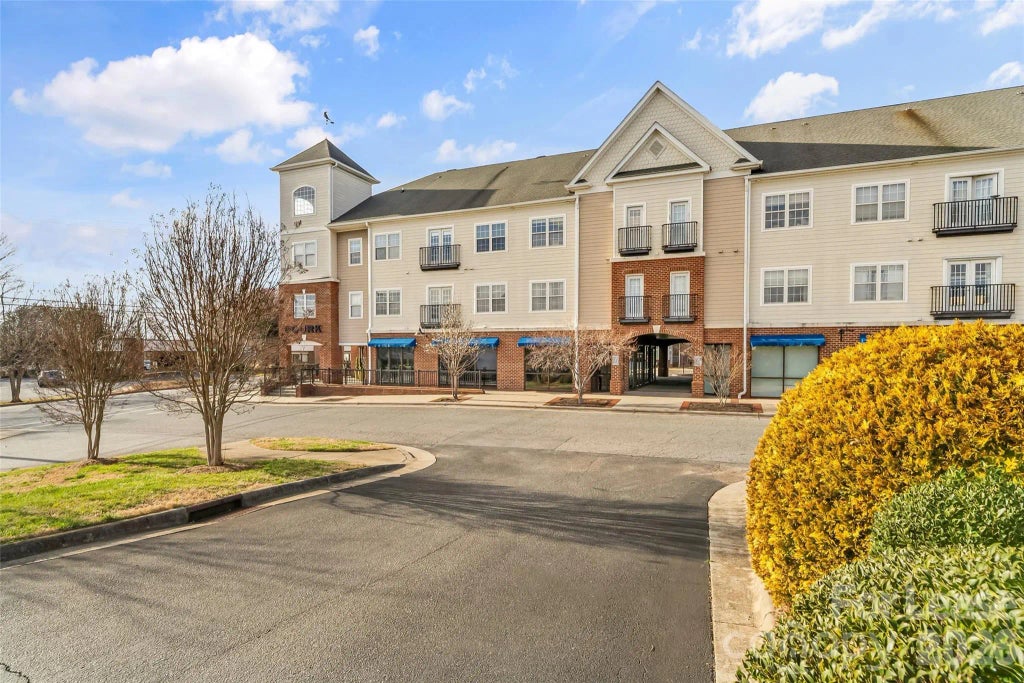 1410 4th Street Drive Nw, Hickory