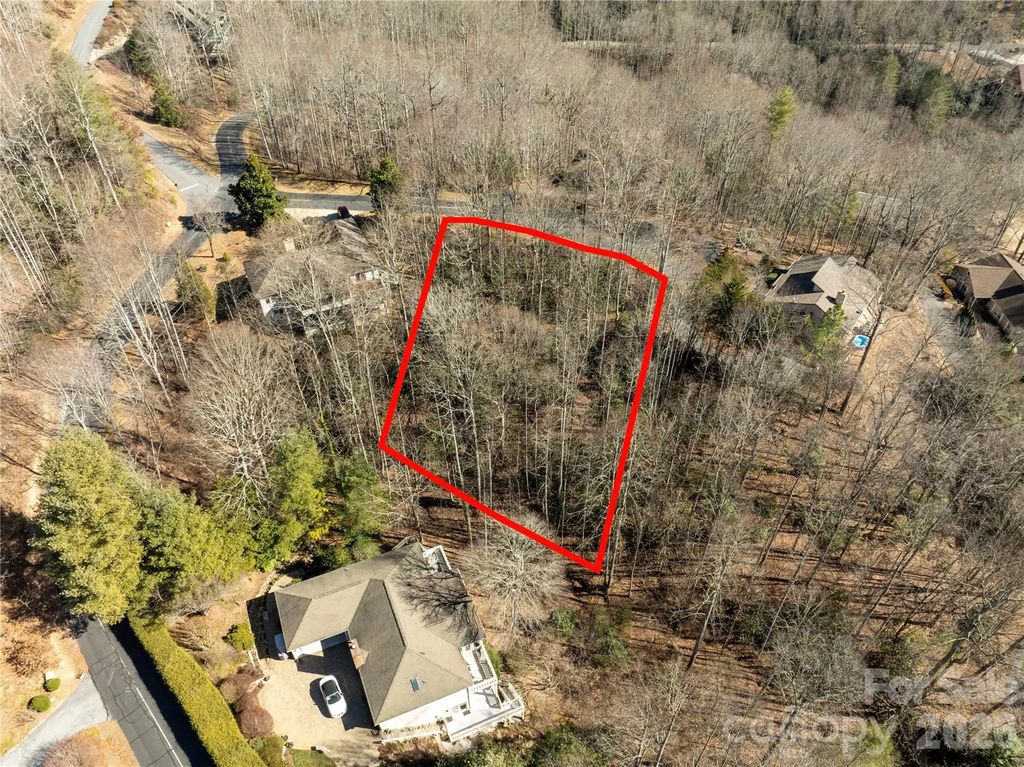 2310 Golf Club Court, Hendersonville
