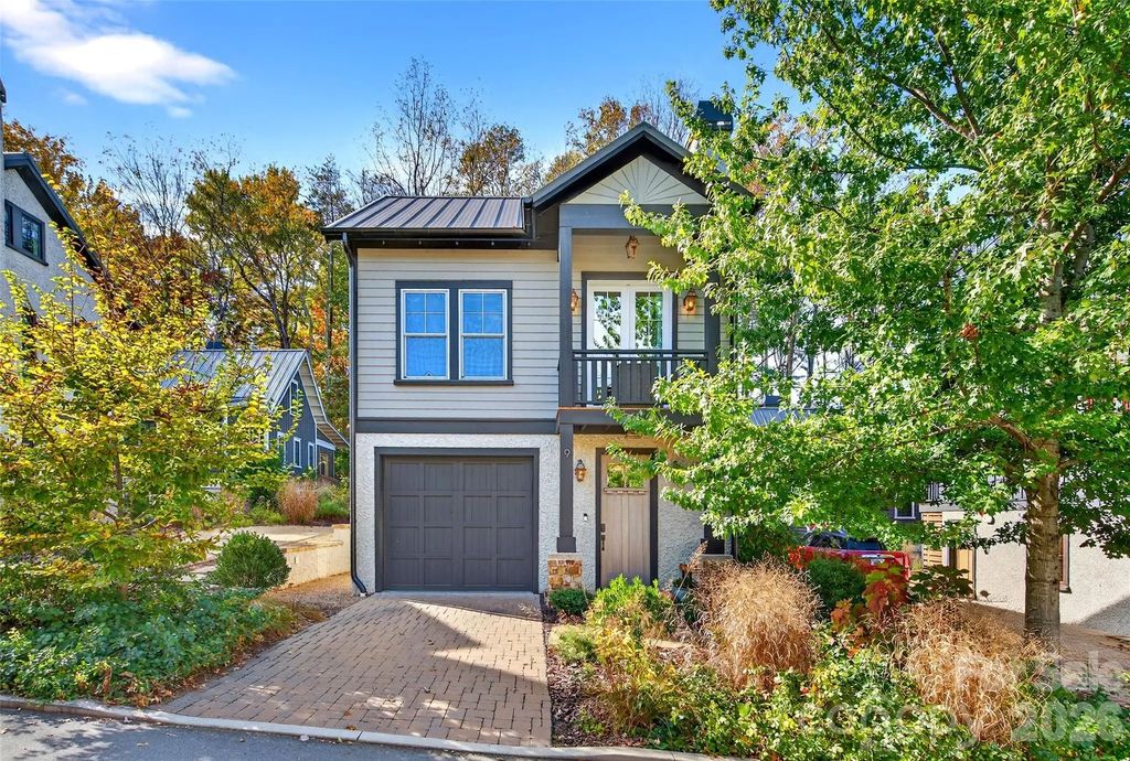 9 Fay Jones Lane, Black Mountain