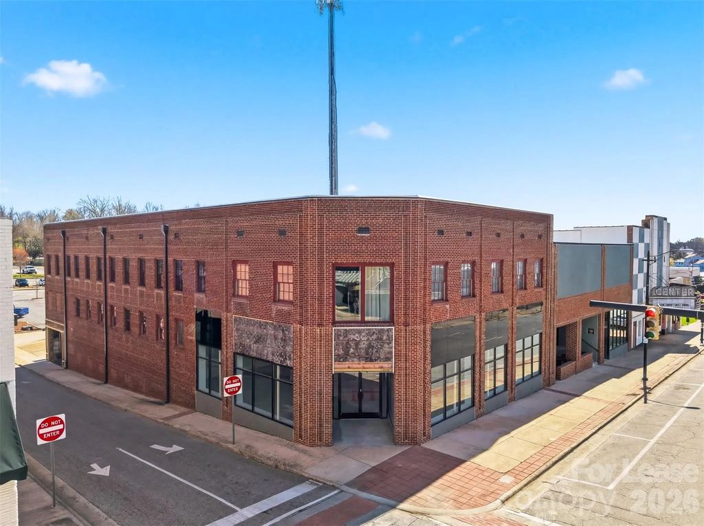 1001 W Avenue Nw, Lenoir