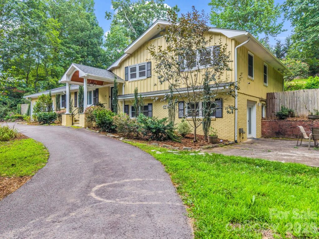 111 Dogwood Drive, Black Mountain
