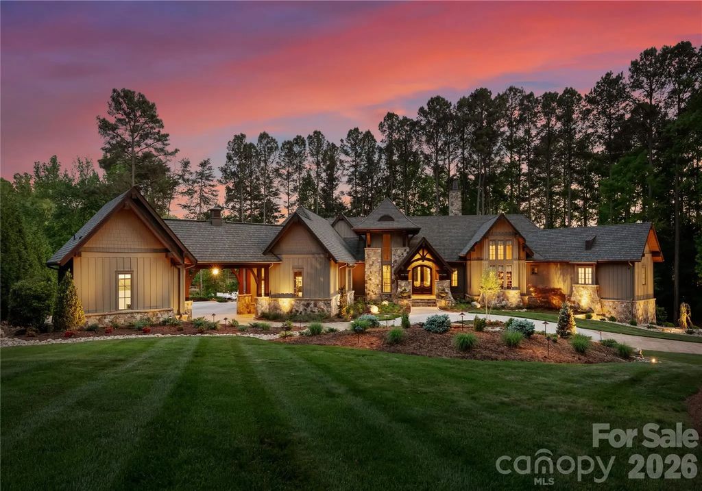 171 White Horse Drive, Mooresville
