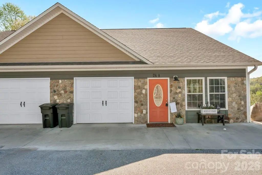 24 Merideth Drive A, Marion