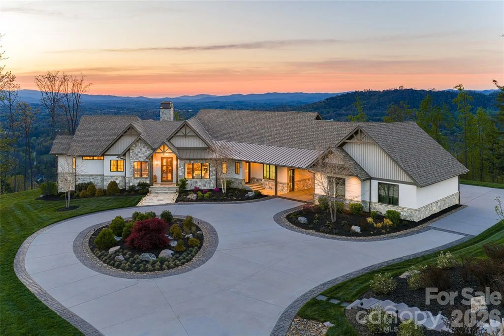 154 Bear View Road, Weaverville