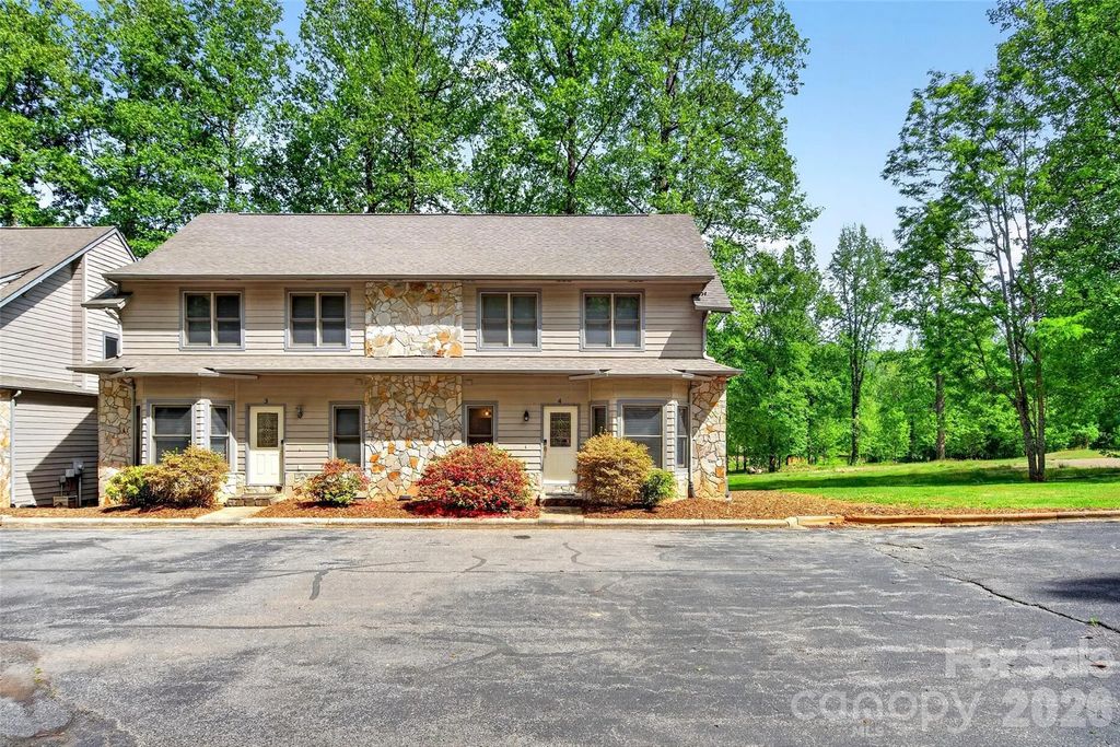 307 Blue Ridge Drive S 4, Marion