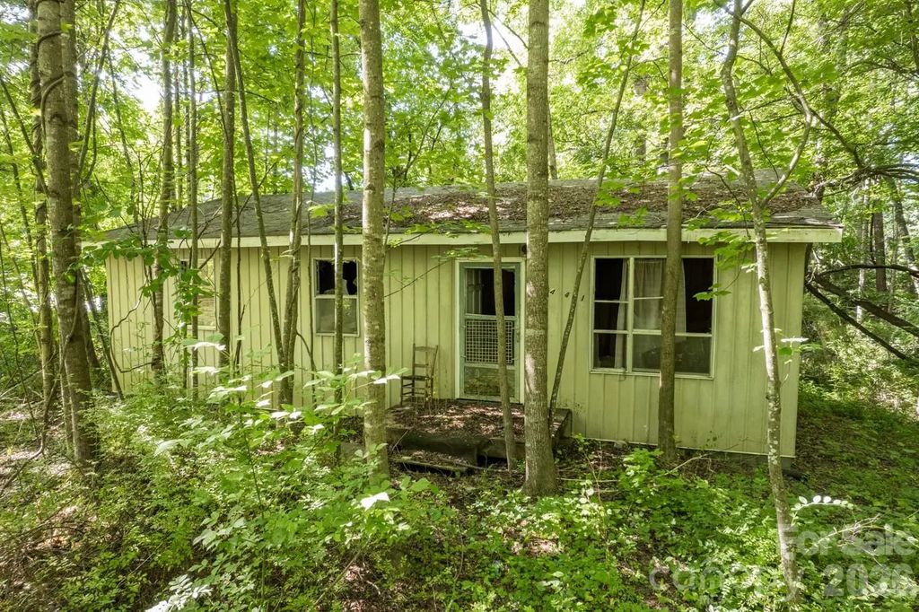 17 Chicago Avenue, Black Mountain