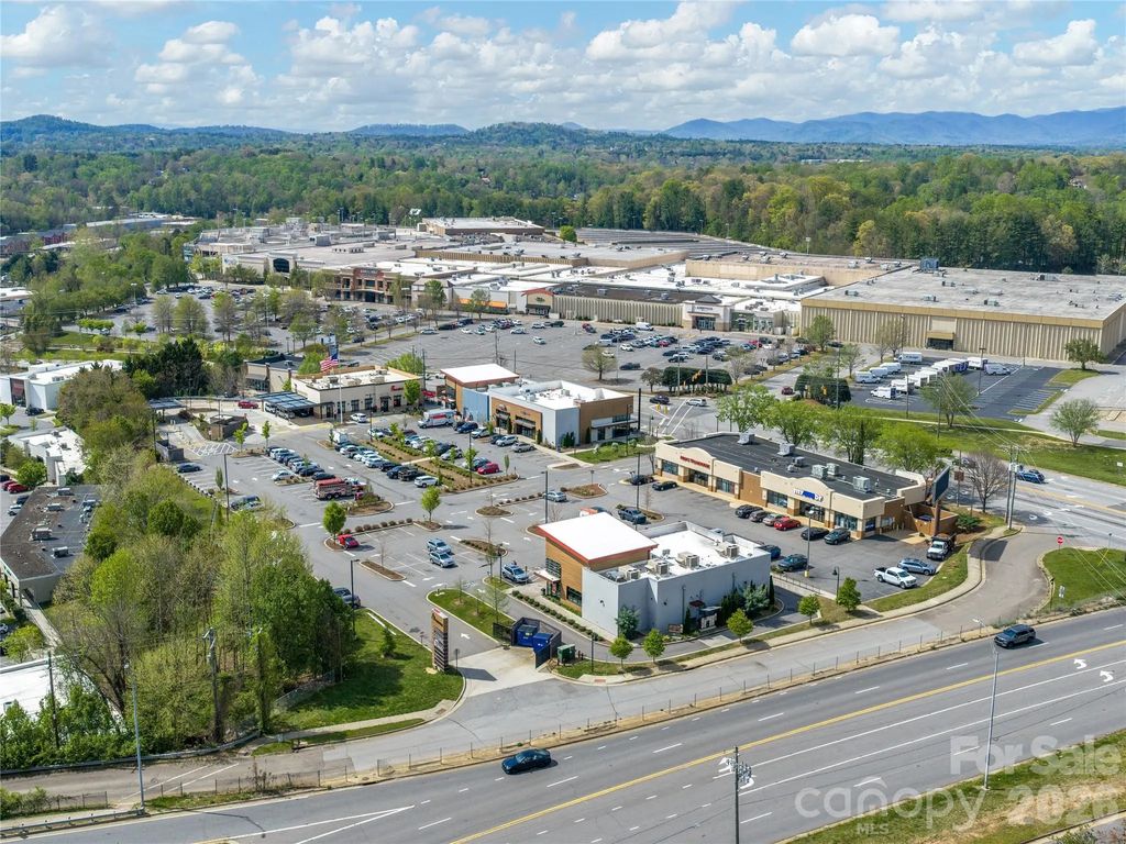 15-40 Peaks Center Lane, Asheville