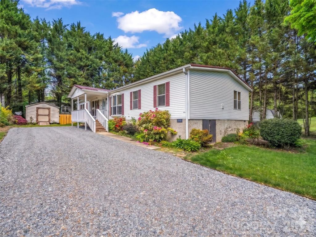 213 Old State Ten Road, Black Mountain