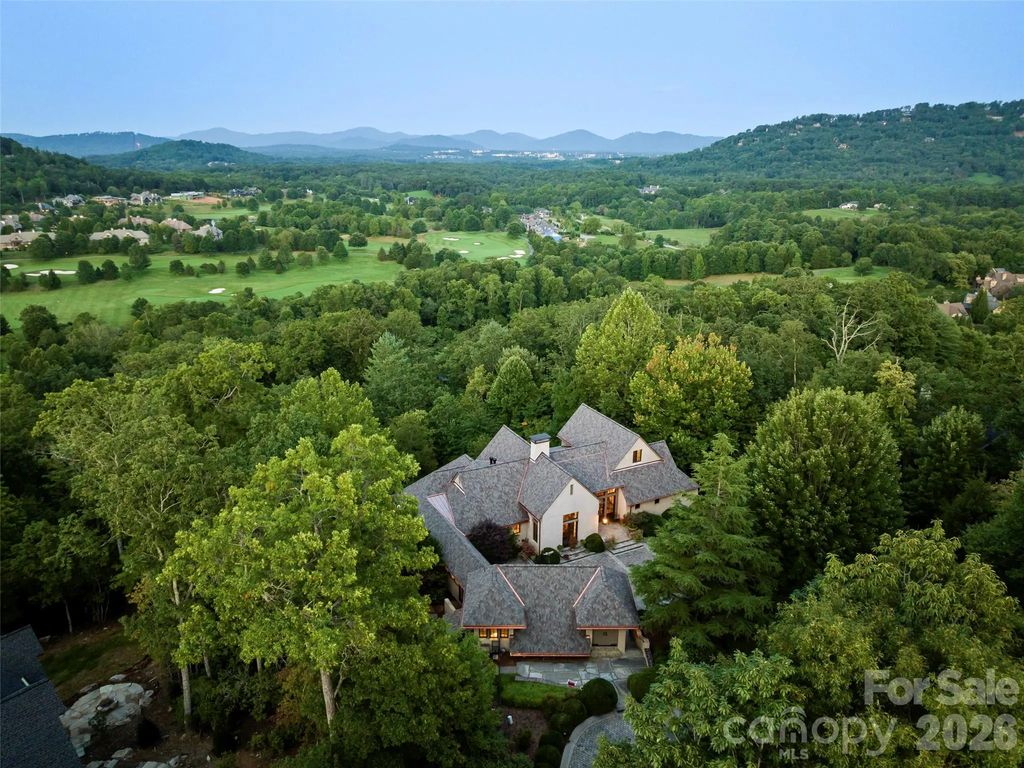 1929 Tree View Trail, Arden