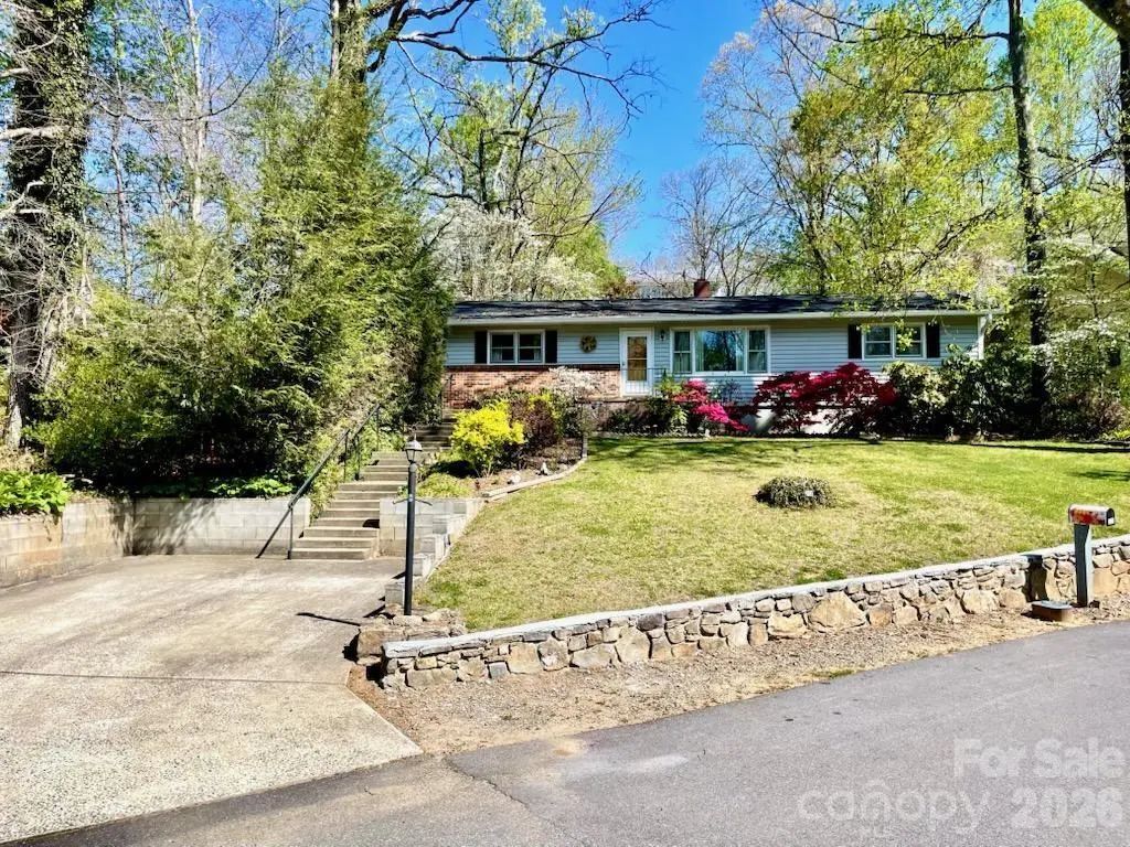 213 N Park Lane, Black Mountain
