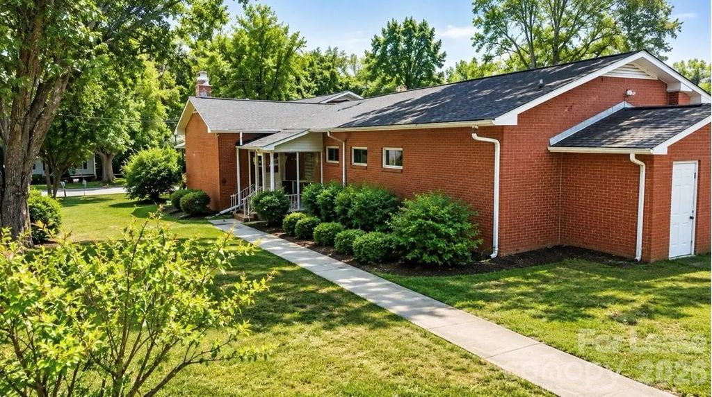 848 Old Charlotte Road Sw, Concord