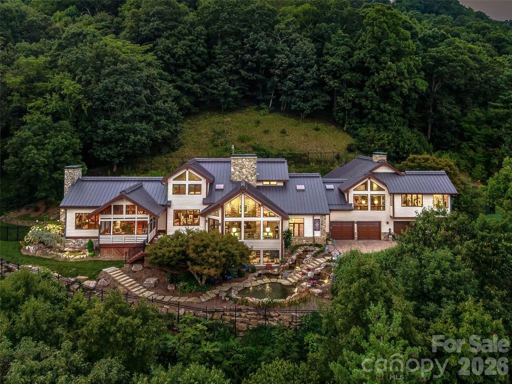 10 Beaverbrook Court, Asheville