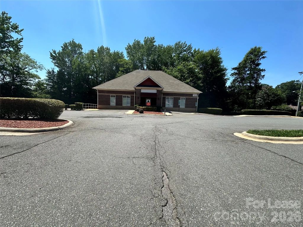 7935 N Tryon Street, Charlotte