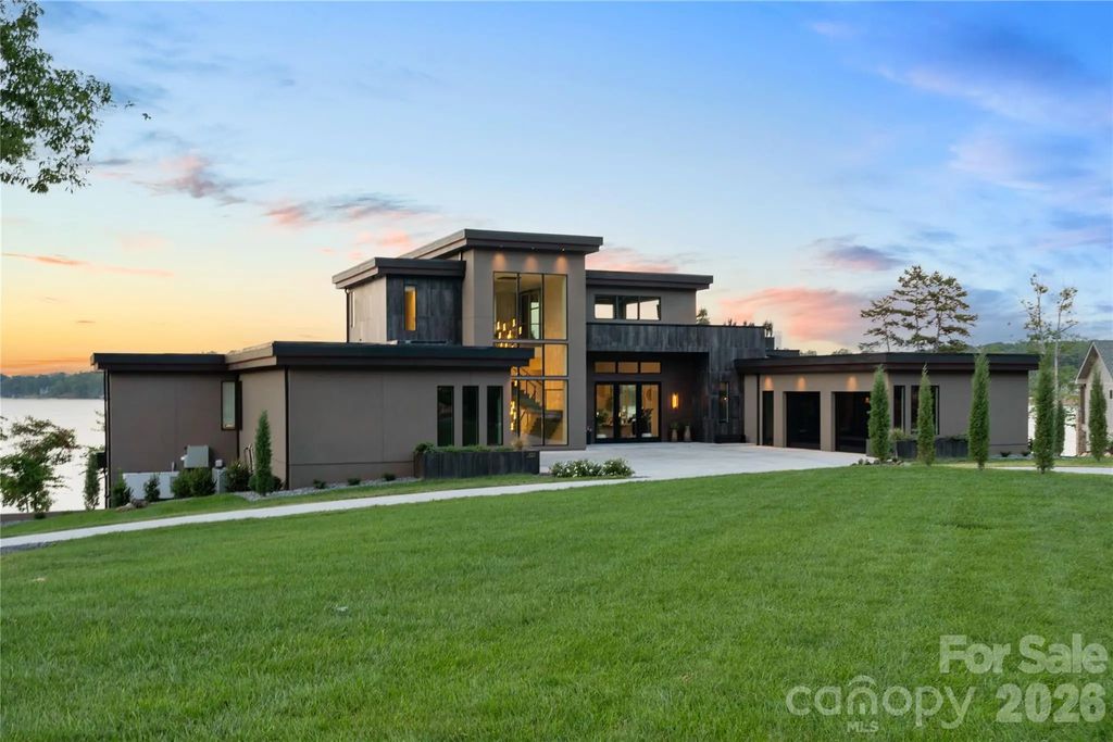 127 Brightwood Court, Norwood