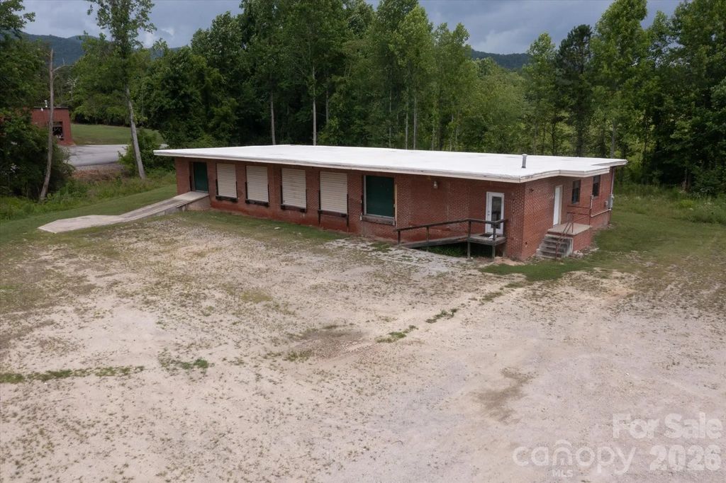 2324 Us 70 Highway, Marion