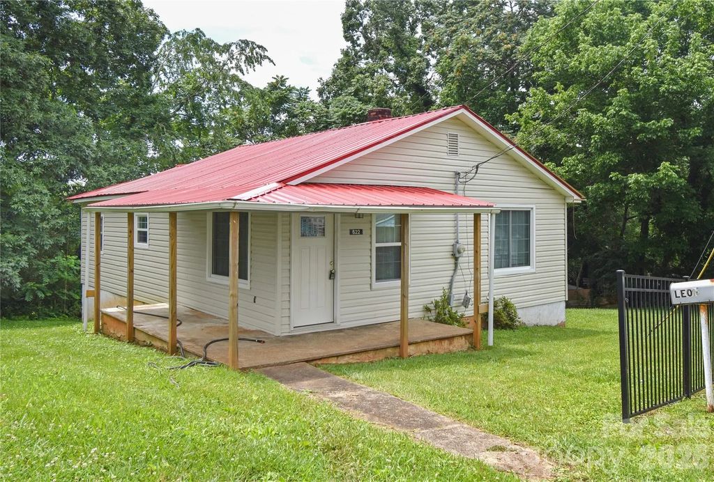 622 Green Street Loop, Marion