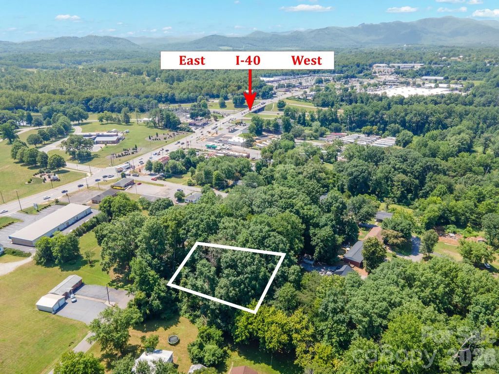 202 Wilson Drive, Morganton