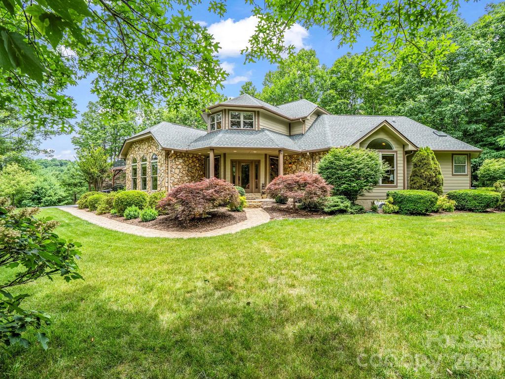 131 Arcadia Falls Way, Black Mountain