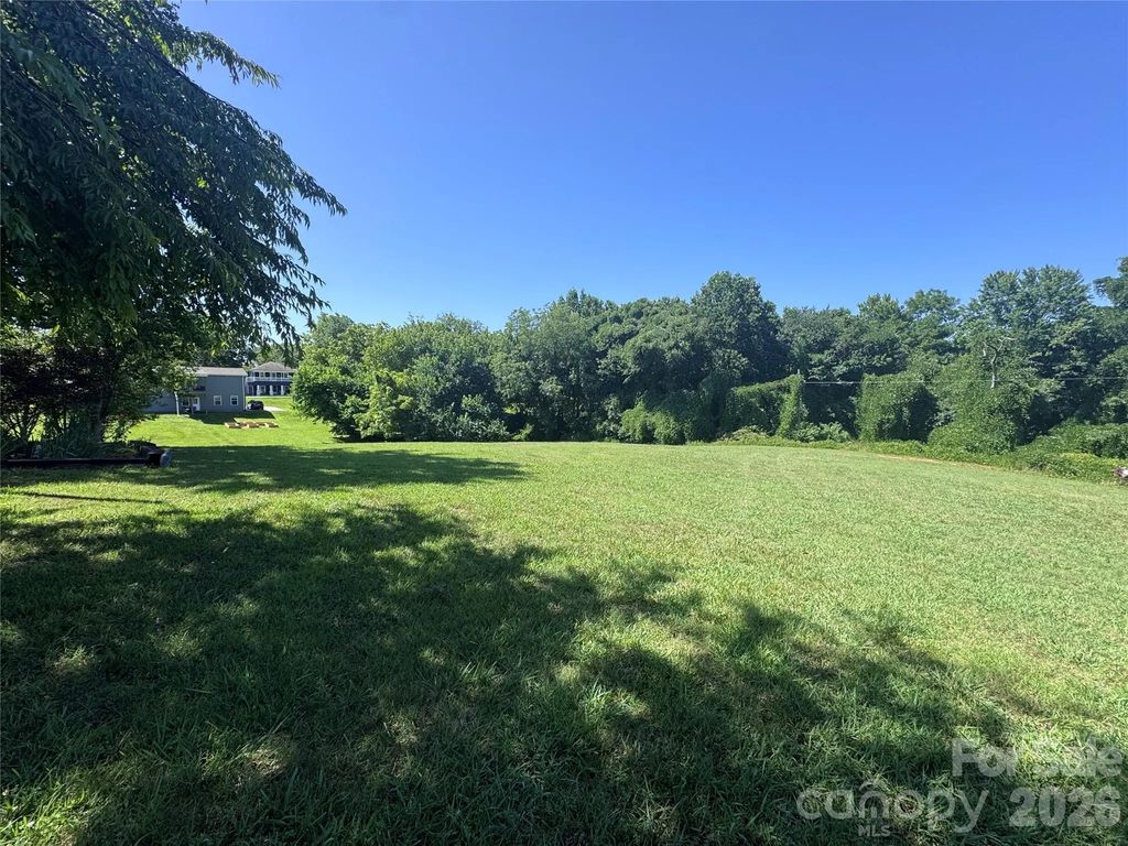 000 Miller Avenue, Marion