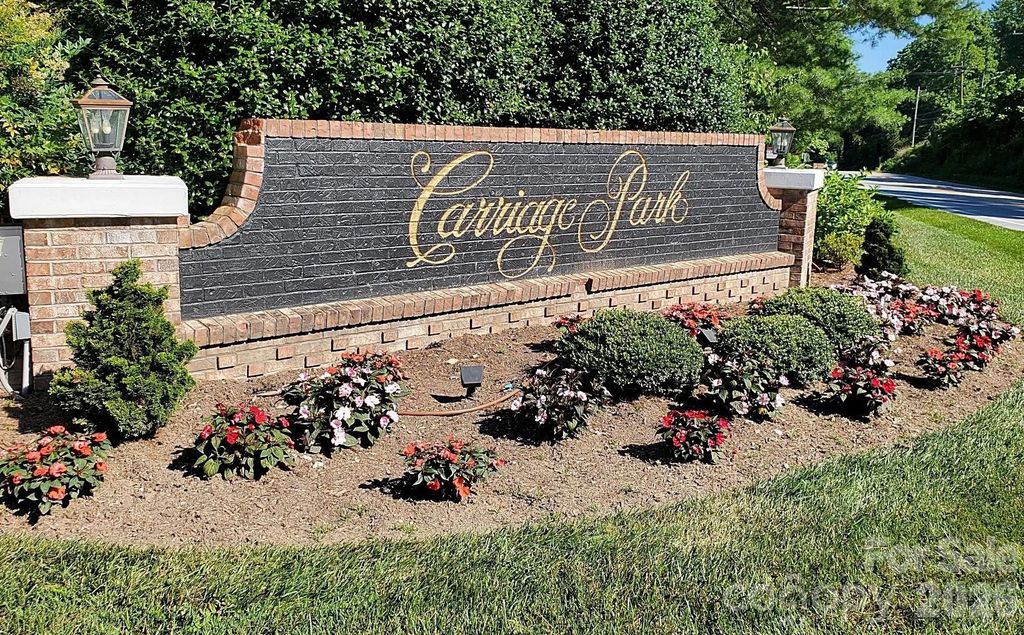 101 Wood Owl Court, Hendersonville