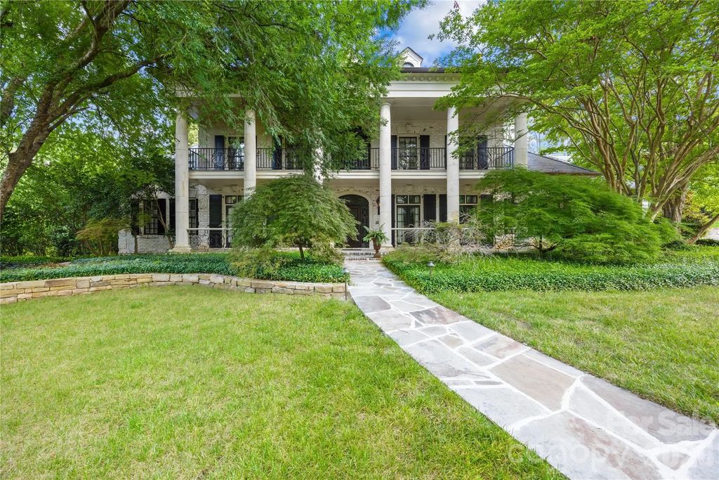 4523 Fox Brook Lane, Charlotte