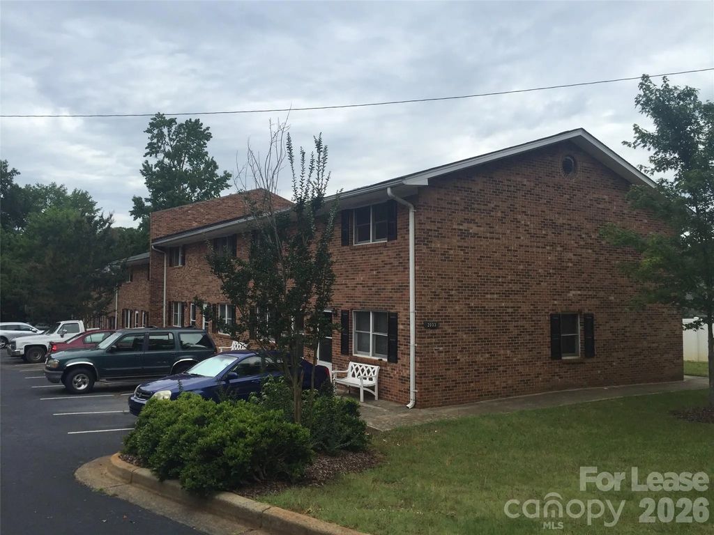 2033 Oakdale Road F, Charlotte