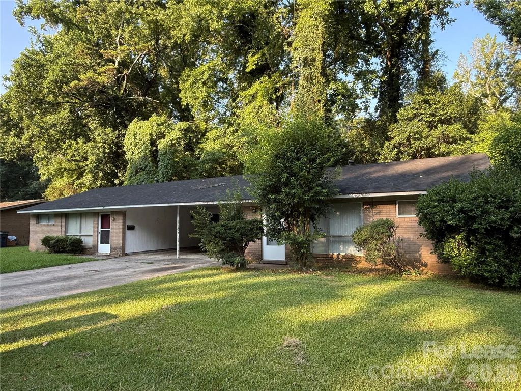544 Blendwood Drive, Charlotte