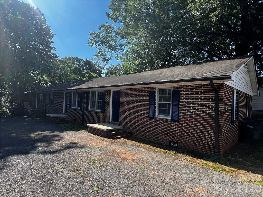 314 Hamilton Drive Ne 1, Concord