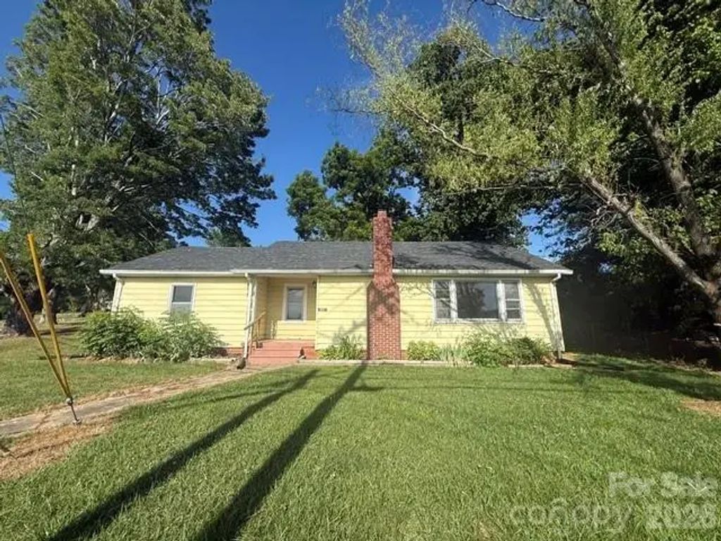 307 Yancey Street, Marion