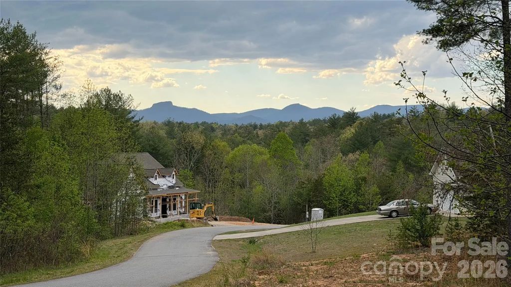 2091 Robert Drive 16, Morganton