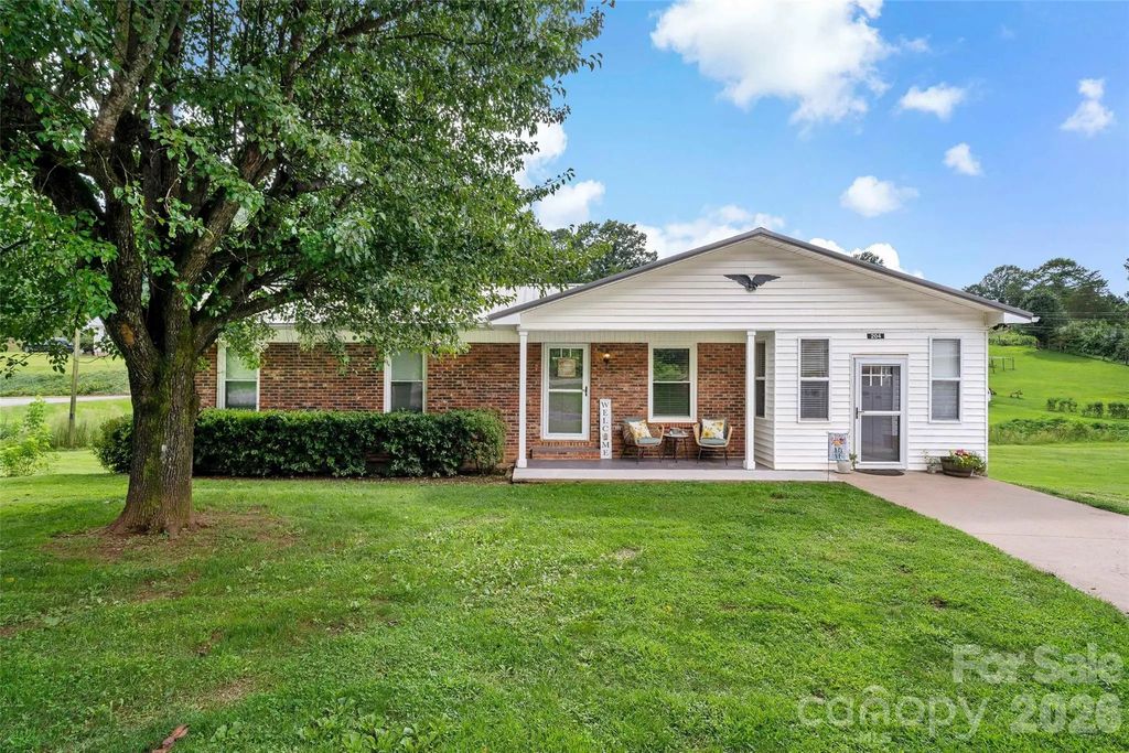 204 Quail Hollow Road, Marion