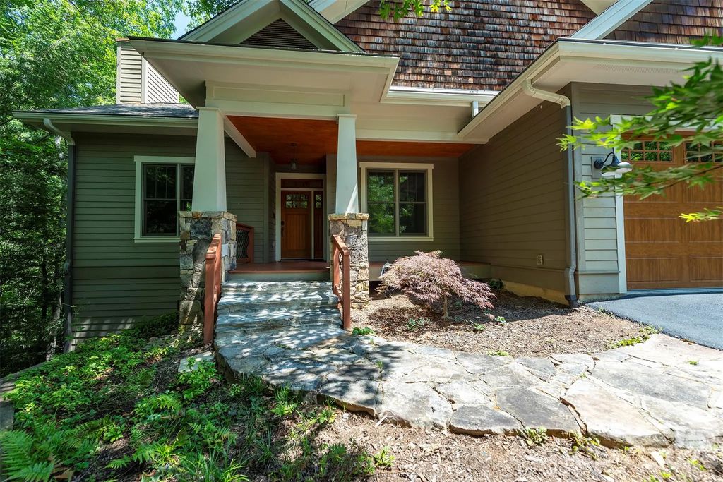 416 Ivy Road, Black Mountain