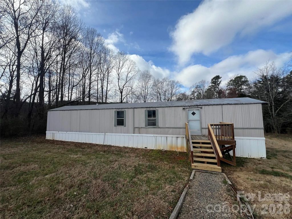 528 Oak Run Court, Bessemer City