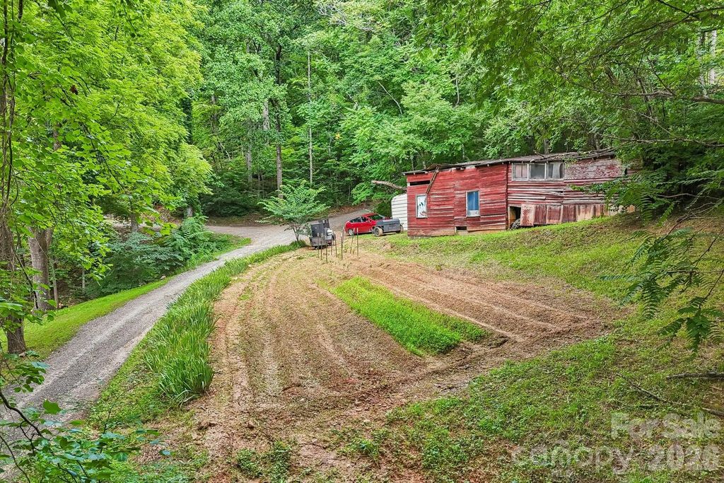 25 Viola Lane, Swannanoa