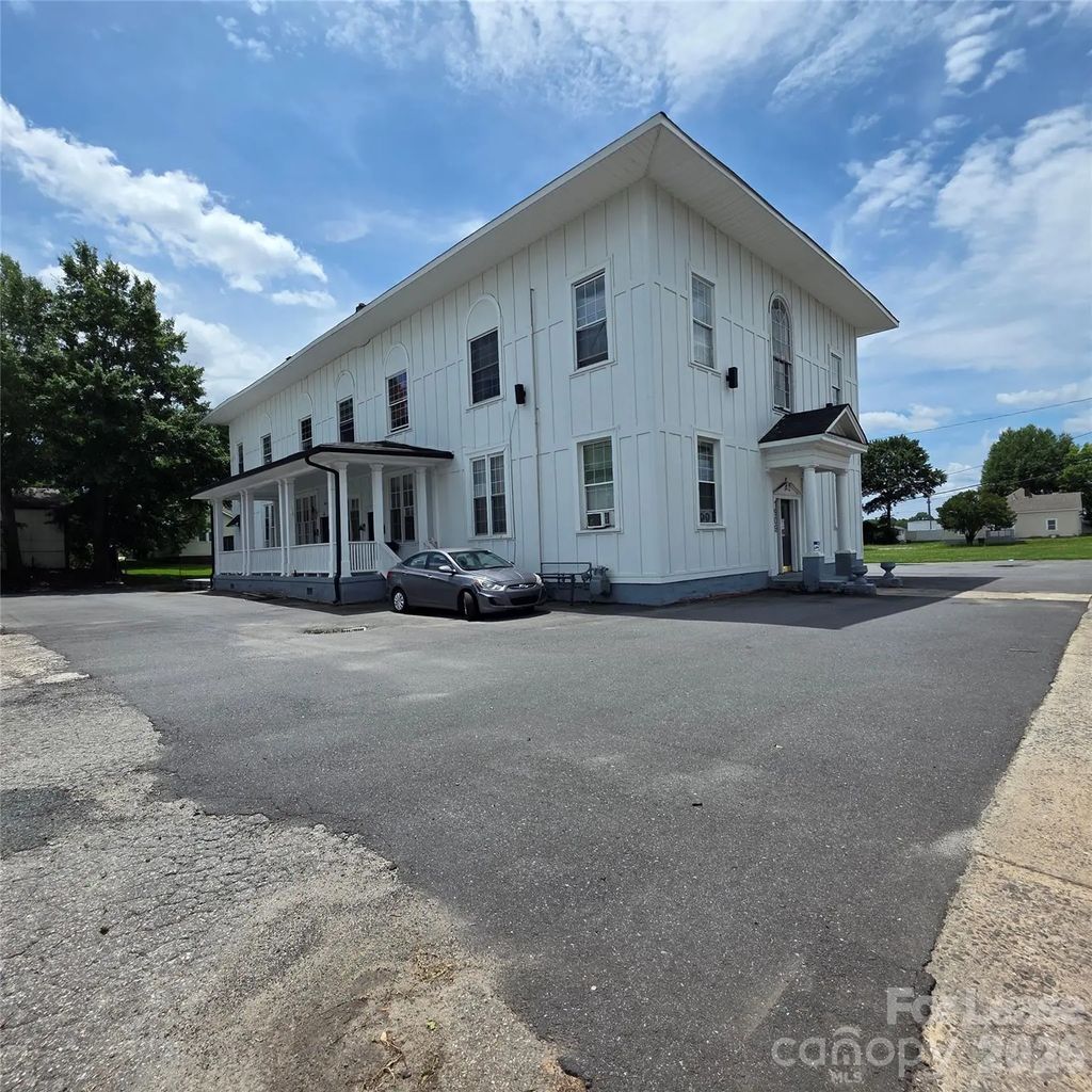 1909 E Ozark Avenue, Gastonia
