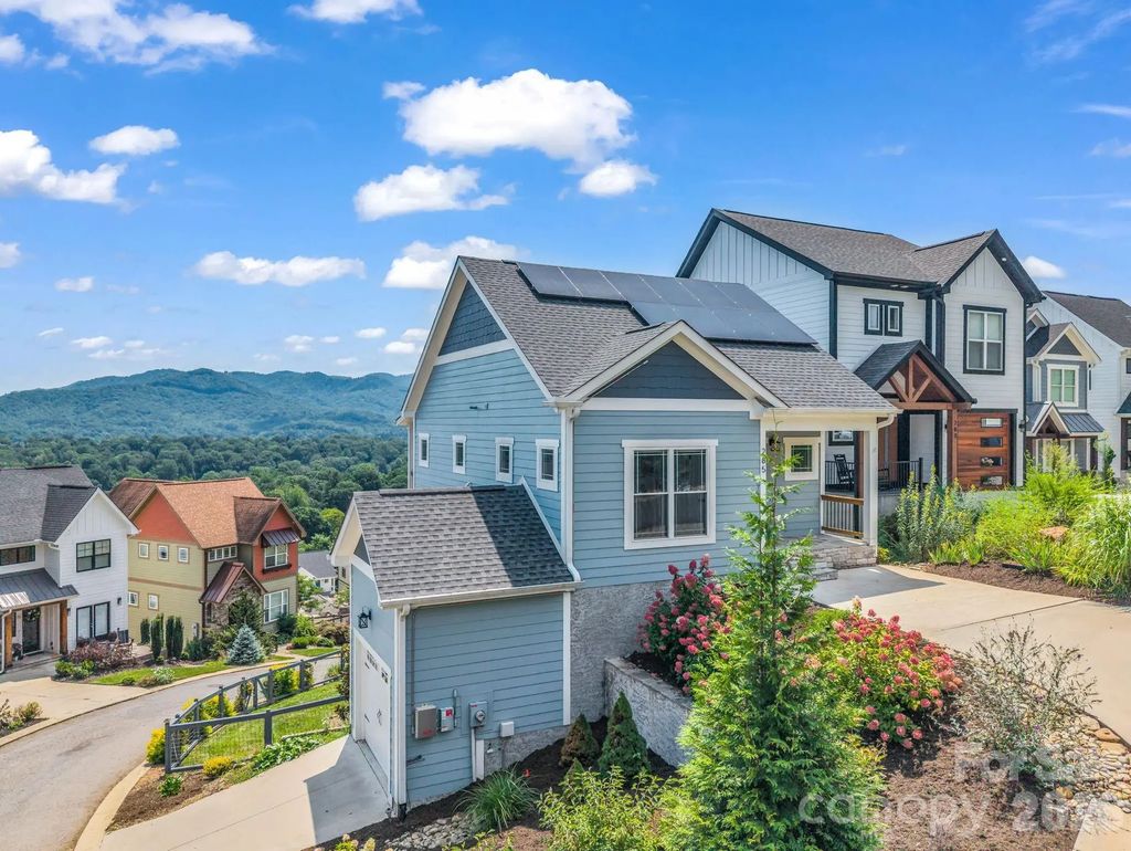 285 Mount Allen Heights, Black Mountain